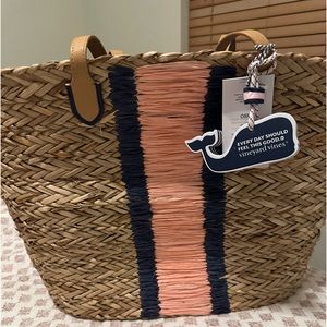 Vineyard vines X target straw tote